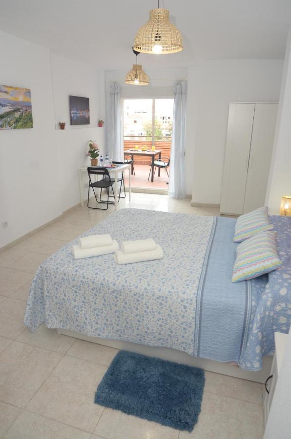 Habitacion Grande Con Terraza Privada, Malaga Centro エクステリア 写真