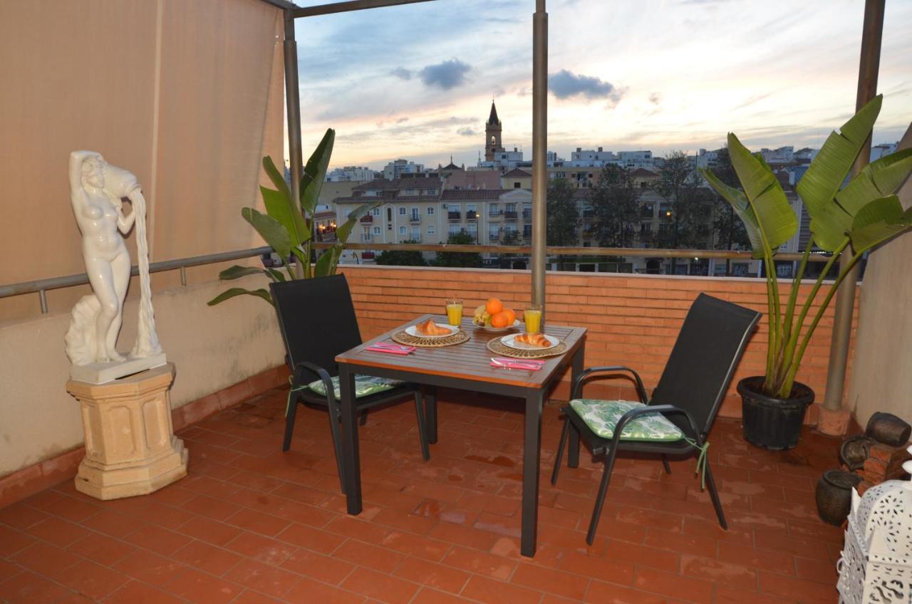Habitacion Grande Con Terraza Privada, Malaga Centro エクステリア 写真