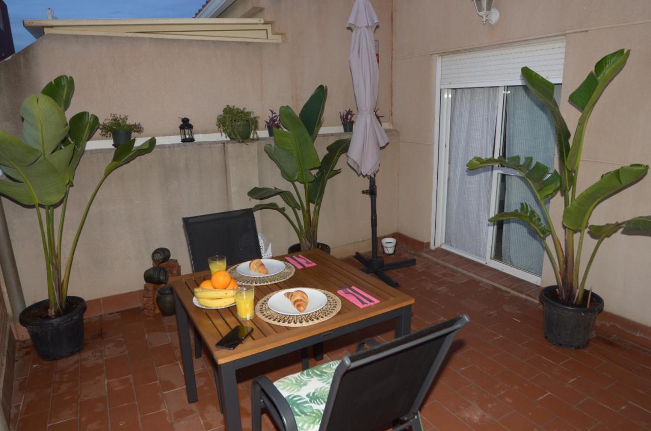 Habitacion Grande Con Terraza Privada, Malaga Centro エクステリア 写真