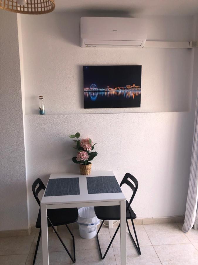 Habitacion Grande Con Terraza Privada, Malaga Centro エクステリア 写真